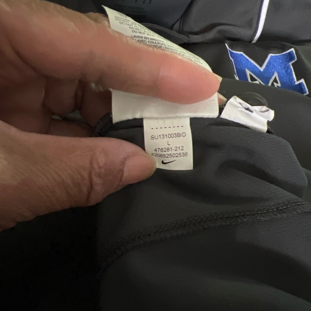 Nike Dri-FIT Men’s Black Polo Shirt Blue M Logo Athletic Golf Size L - Picture 4 of 4